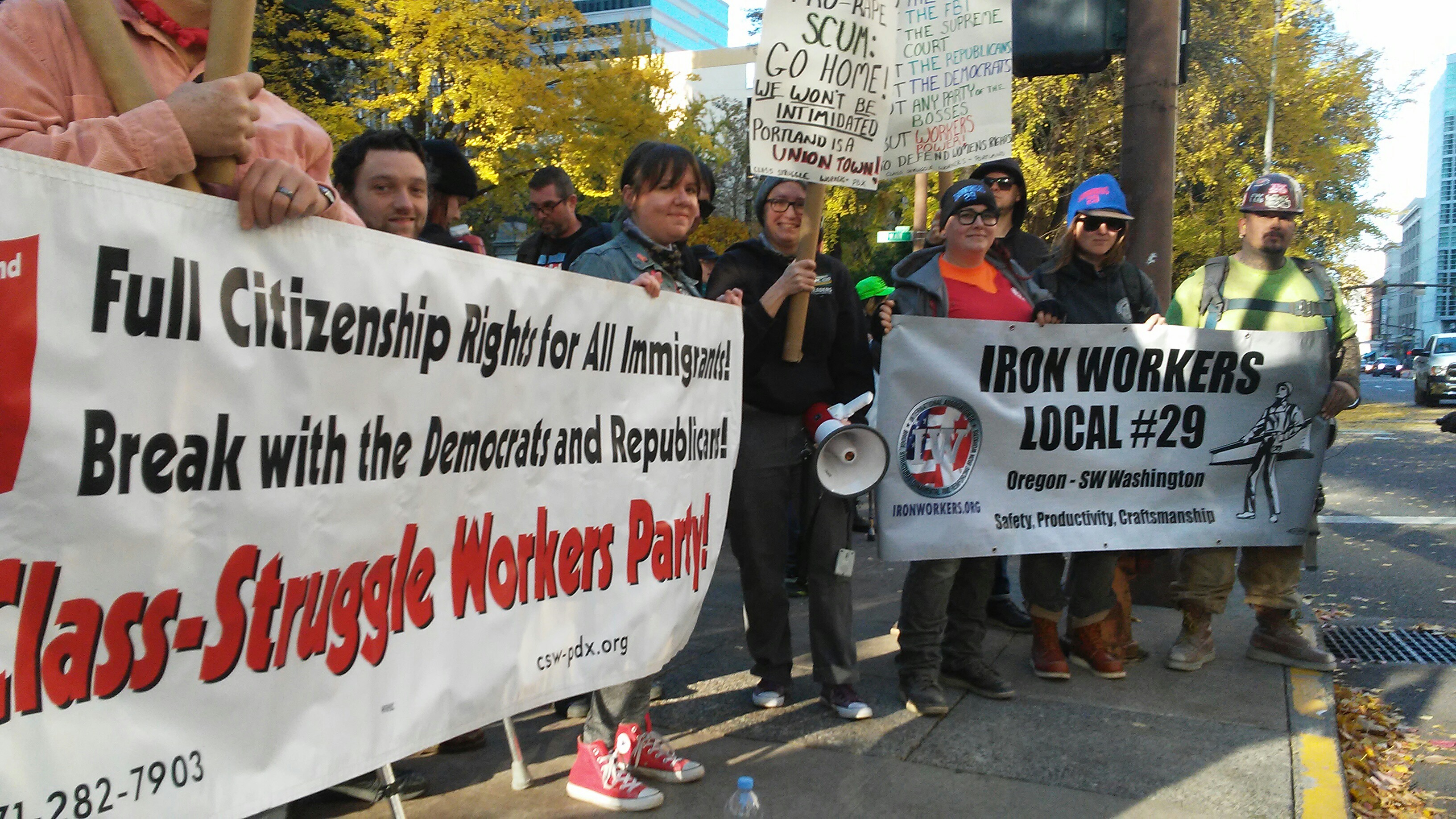 Union workers protest against fascist, anti-women #HimToo rally in Portland, 17 November 2018