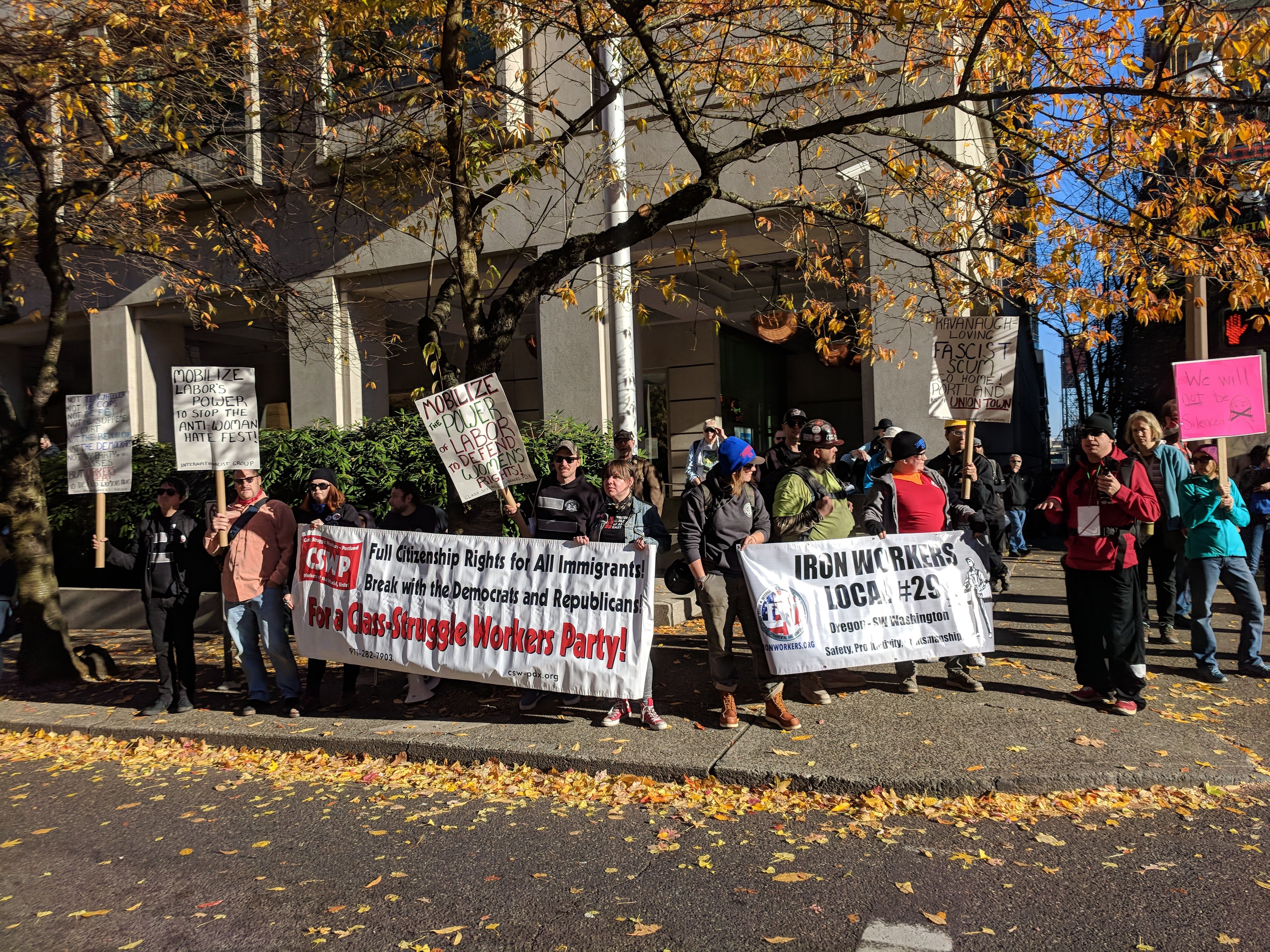 Union workers protest against fascist, anti-women #HimToo rally in Portland, 17 November 2018